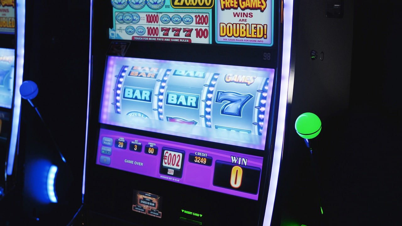 Live American Roulette table with dealer and spin gratis interface